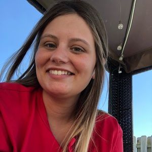 Meet your Posher, Brooke